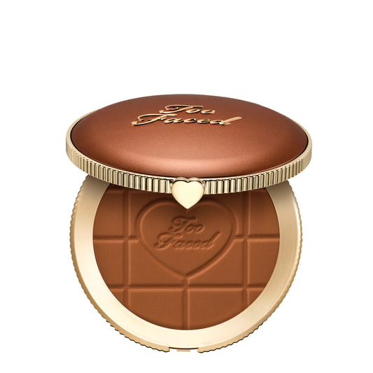 Too Faced Chocolate Soleil Matte Blurring Bronzer in Chocolate Toffee compact.