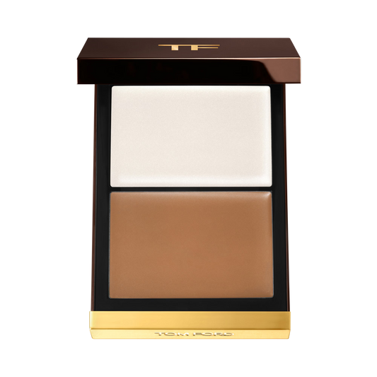 Tom Ford Shade and Illuminate Contour Duo in 0.5 Intensity compact on black background.